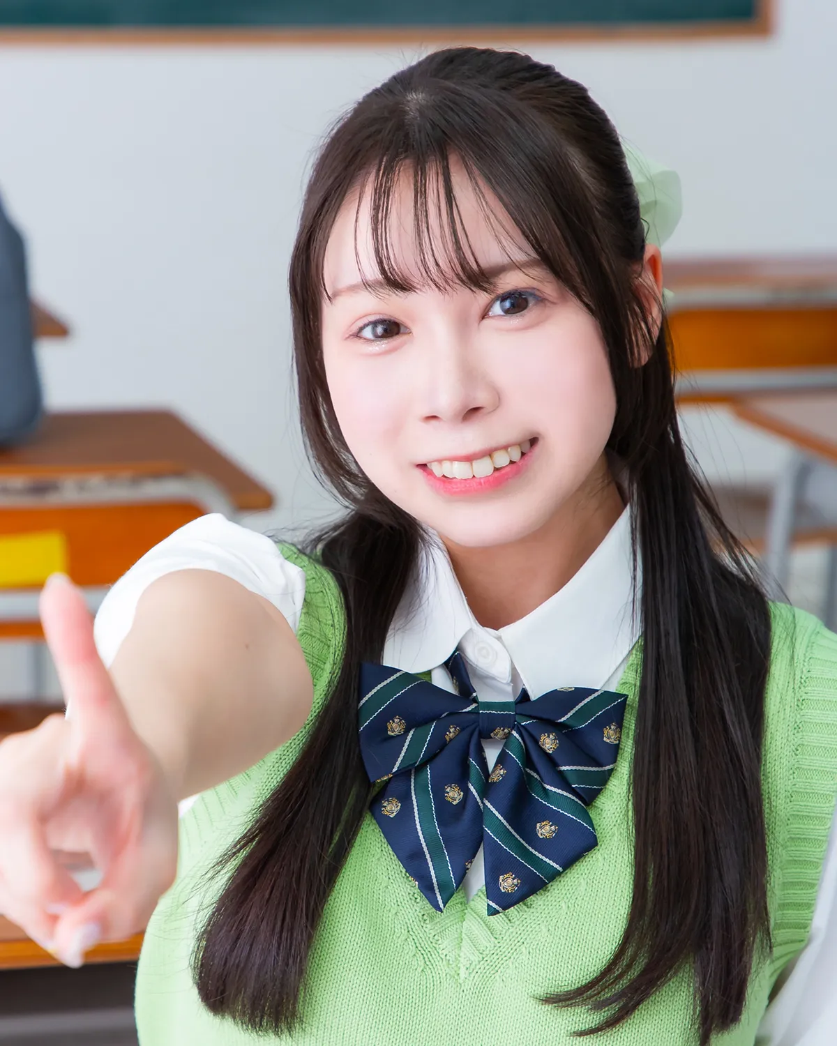 つばふぁみメンバー　渡邊曜　プロフィール写真　学生服